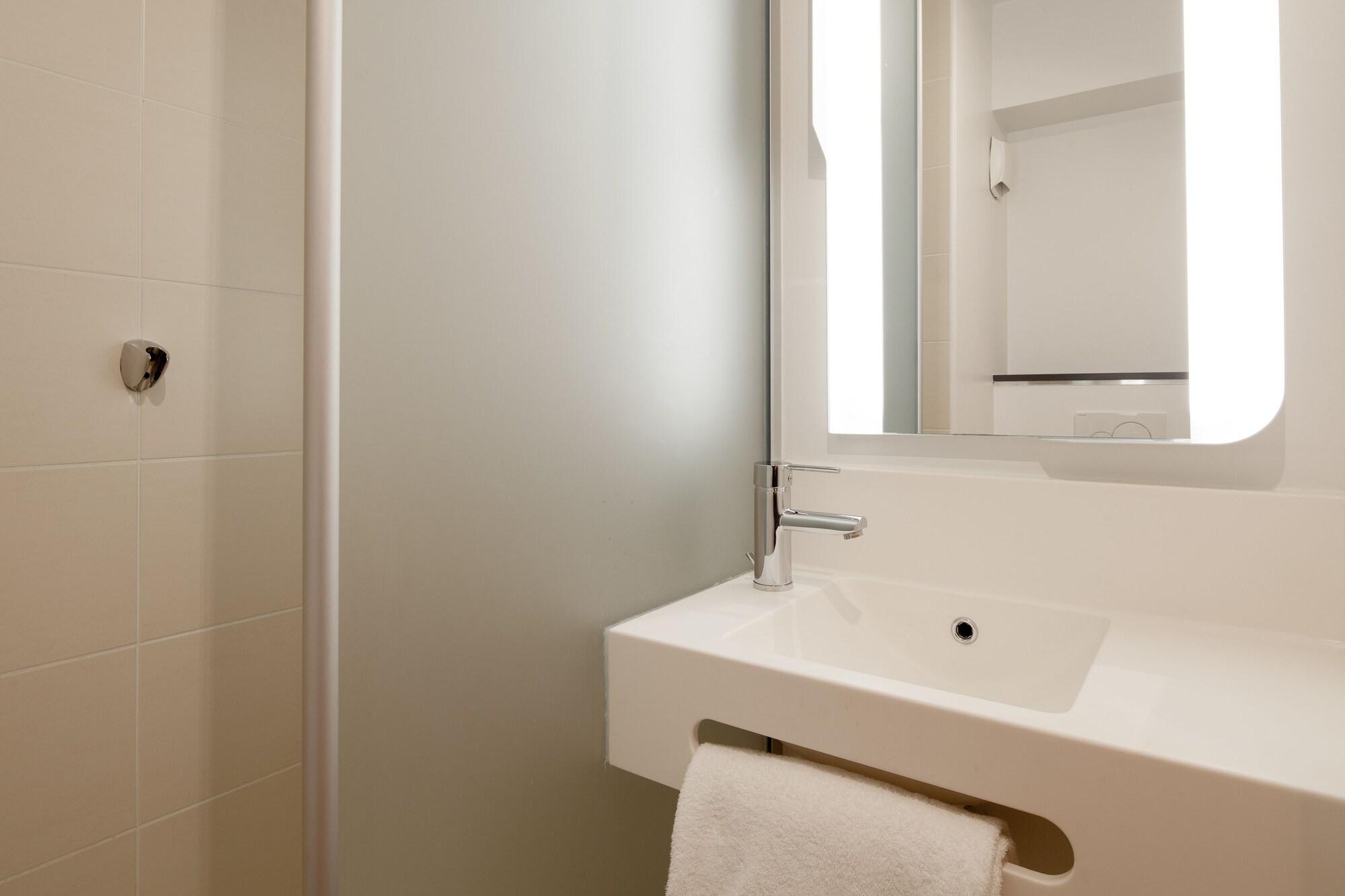 B&B Hotel Cergy Saint Christophe Ngoại thất bức ảnh